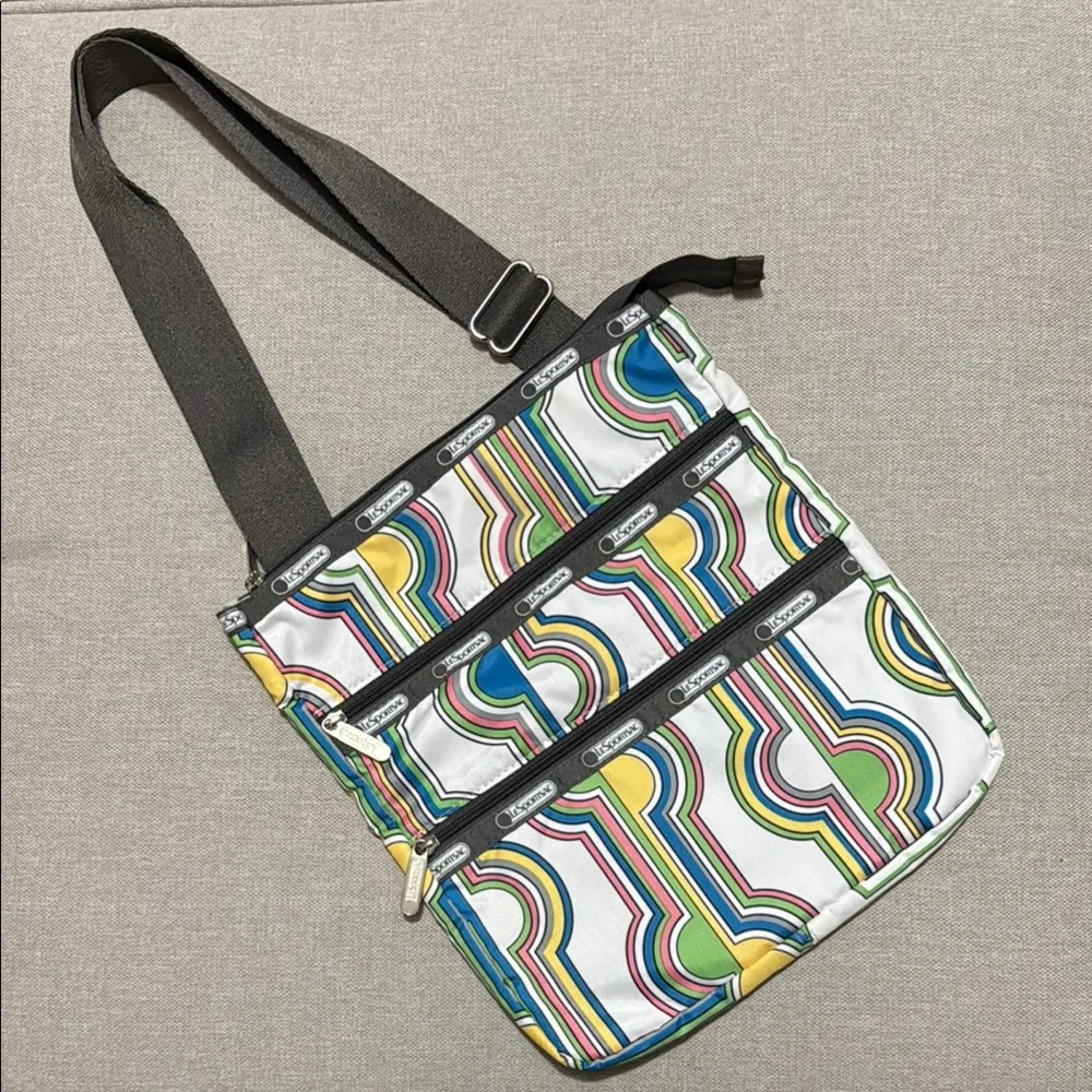 LeSportSac Crossbody Bag-Nylon Retro Print-Wide Gray Strap-3 Zip Compartments